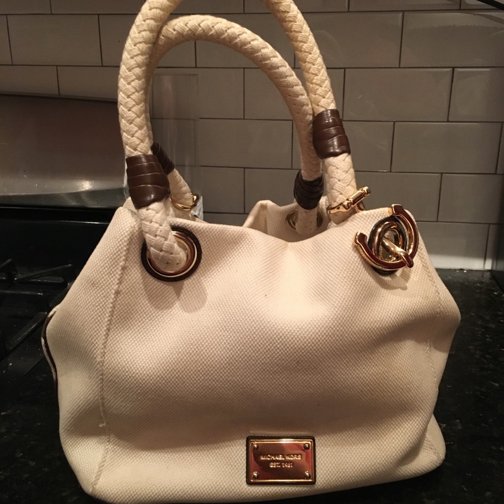 Michael Kors Canvas purse 👜! great for summer ☀️